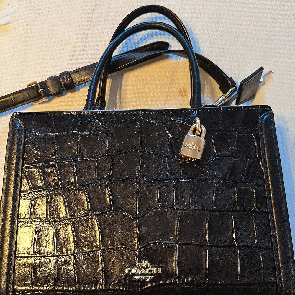 Coach swagger- black leather crocodile